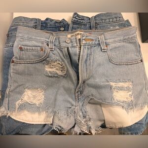 Levi's Relaxed Fit Light Blue Denim Jeans